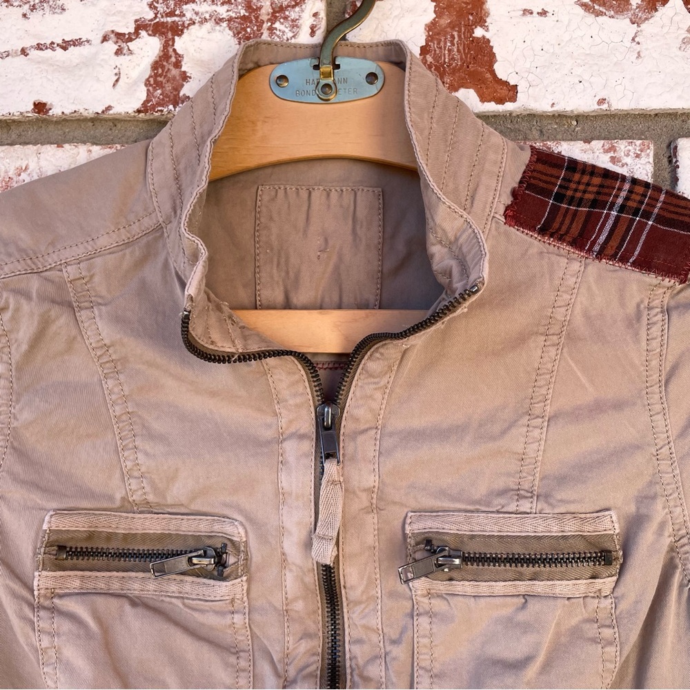 🌱5/$25🌱 Reworked | Patchwork Beige Utility Jacket - Picture 6 of 10